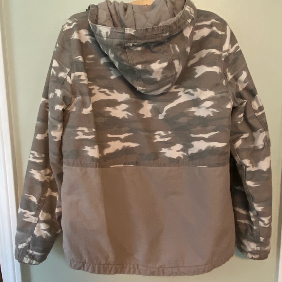 Hooded camo Carhartt jacket - Picture 2 of 3